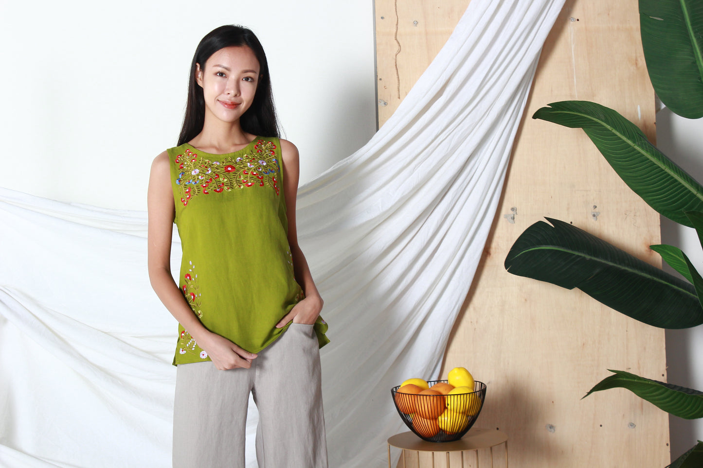 Layla Sleeveless Blooms Blouse