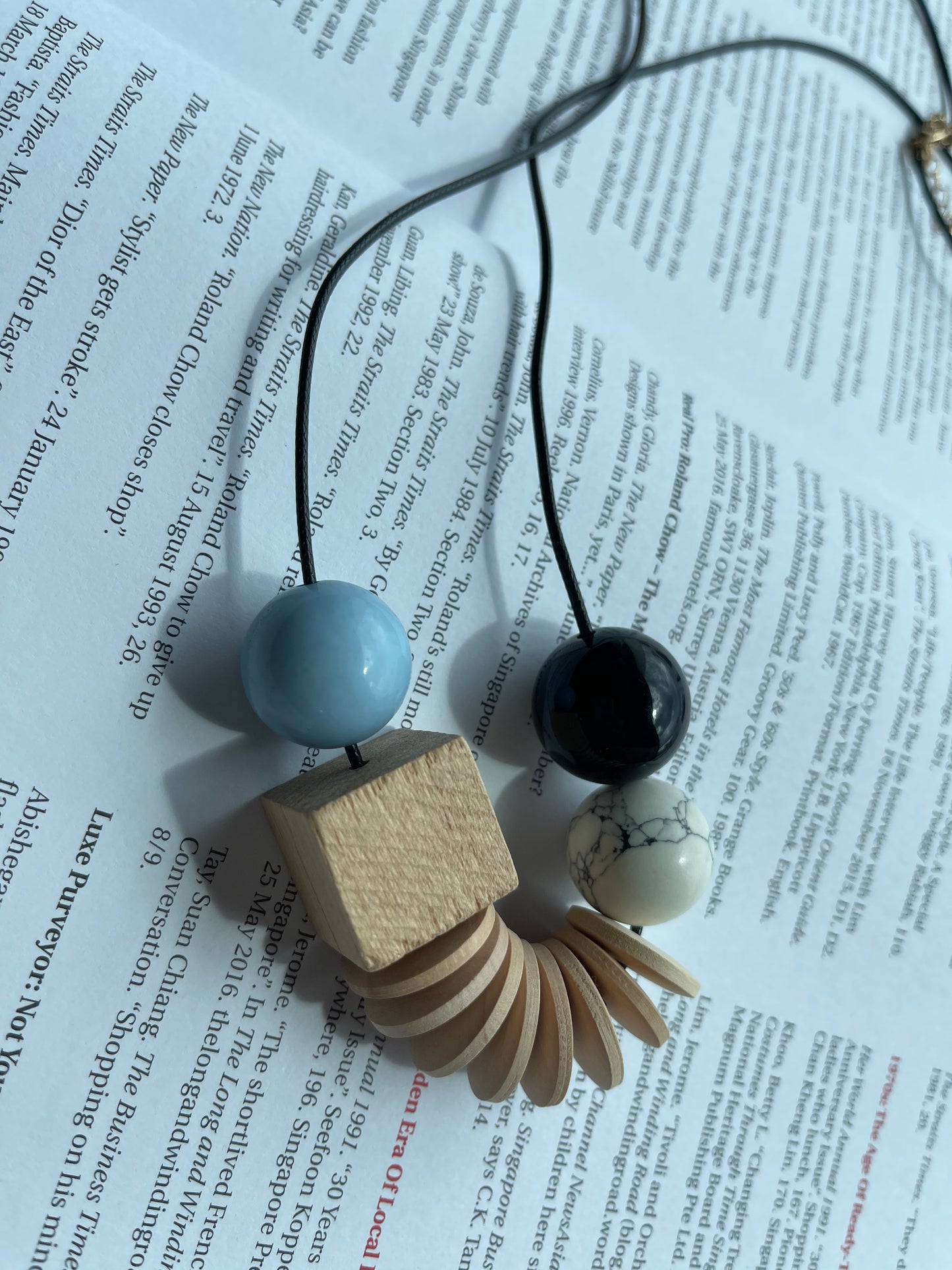 Sara Wooden Resin Women Necklace